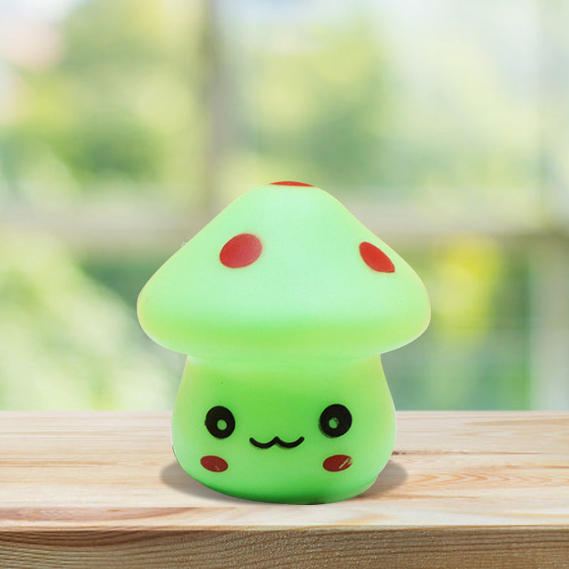 Frendorf | Mini Mushroom Plug-in Nachtlicht Cartoon Kunststoff Nursery LED Wandleuchte in 7 Farben Licht, Weiß/Rot/Blau