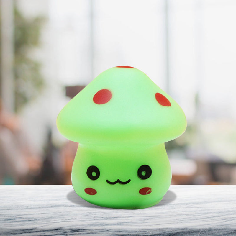 Frendorf | Mini Mushroom Plug-in Nachtlicht Cartoon Kunststoff Nursery LED Wandleuchte in 7 Farben Licht, Weiß/Rot/Blau