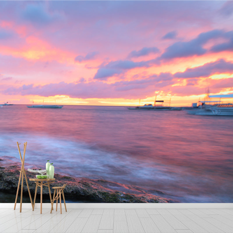 Frendorf | Sunset Boat Rock Shore Mural Tropisch Non-Woven Stoff Wandbekleding in Pink-Bruin