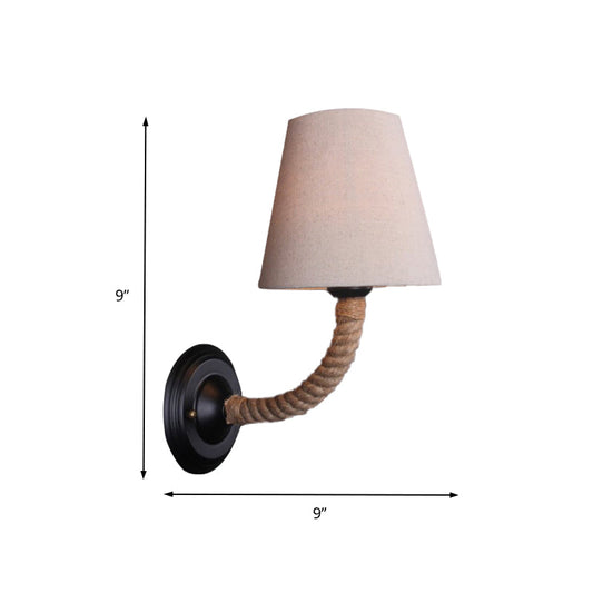 Frendorf | 1 Licht Conische Wandlamp Lodge Stijl Beige Stoffen Wandverlichting met Rope Gebogen/Hoekarm voor Restaurant