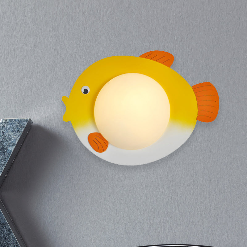 Frendorf | Frosted White Glass Mini Sphere Sconce Kids Blue/Yellow LED Wand Lichtarmatur mit Fish Backplate, Warm/Weiß Licht