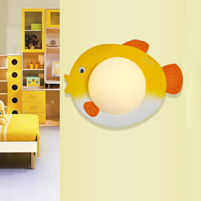 Frendorf | Frosted White Glass Mini Sphere Sconce Kids Blue/Yellow LED Wand Lichtarmatur mit Fish Backplate, Warm/Weiß Licht