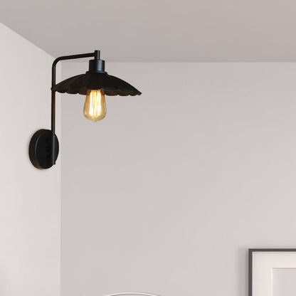 Frendorf | Scalloped Shade Bedside Sconce Wand verlichting Vintage stijl Metallic 1 licht Zwart/Roest Wandlamp met gebogen arm