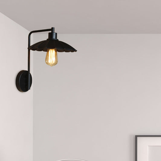 Frendorf | Scalloped Shade Bedside Sconce Wand verlichting Vintage stijl Metallic 1 licht Zwart/Roest Wandlamp met gebogen arm