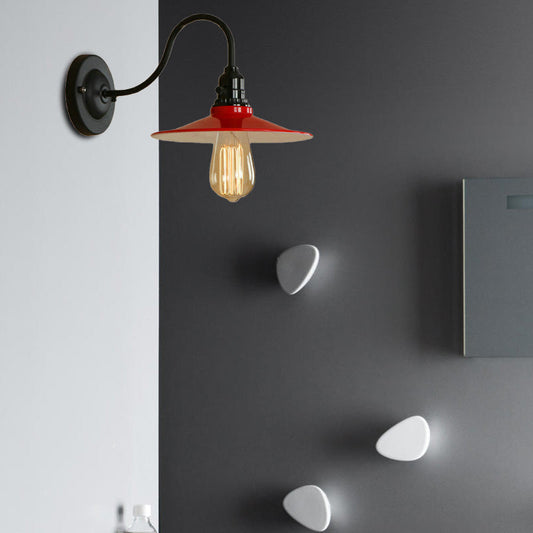 Frendorf | Vintage-Stil Flared Wandleuchte mit Gänsekopfarm 1 Licht Metall Wandleuchte in Rot für Esszimmer