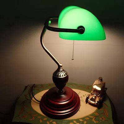 Traditioneller Stil Rollover Shade Banker Lampe 1 Licht Grün/Rot/Weiß Glas Banker Schreibtischlampe mit Zugkette für Schlafzimmer