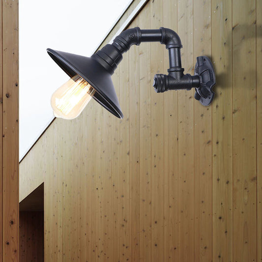 Frendorf | Mat zwart gepipeerde wandlamp met kegelscherm industrieel metaal 1 hoofd gangwandverlichting