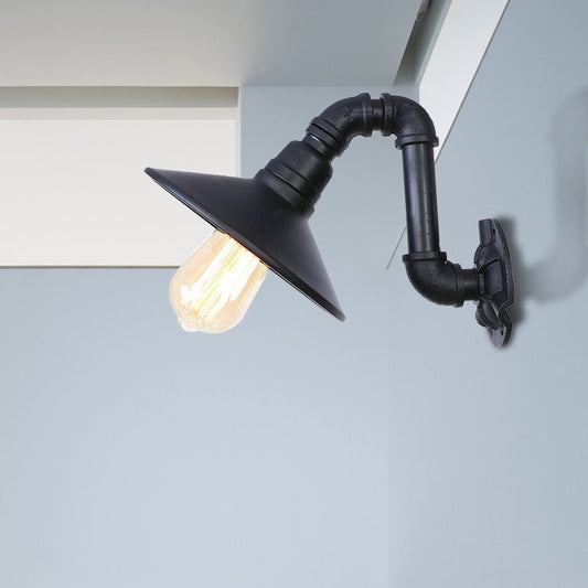 Frendorf | Landhuis Kegel Shade Wandlamp met Gebogen Pijp 1 Hoofd Metalen Wandlamp Verlichting in Zwarte Afwerking