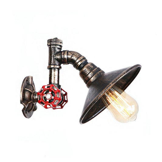 Frendorf | Metallic Flared Shade Wandlampverlichting met Pijp en Ventiel Rustieke 1 Lichts Corridor Wandlamp in Verweerd Brons