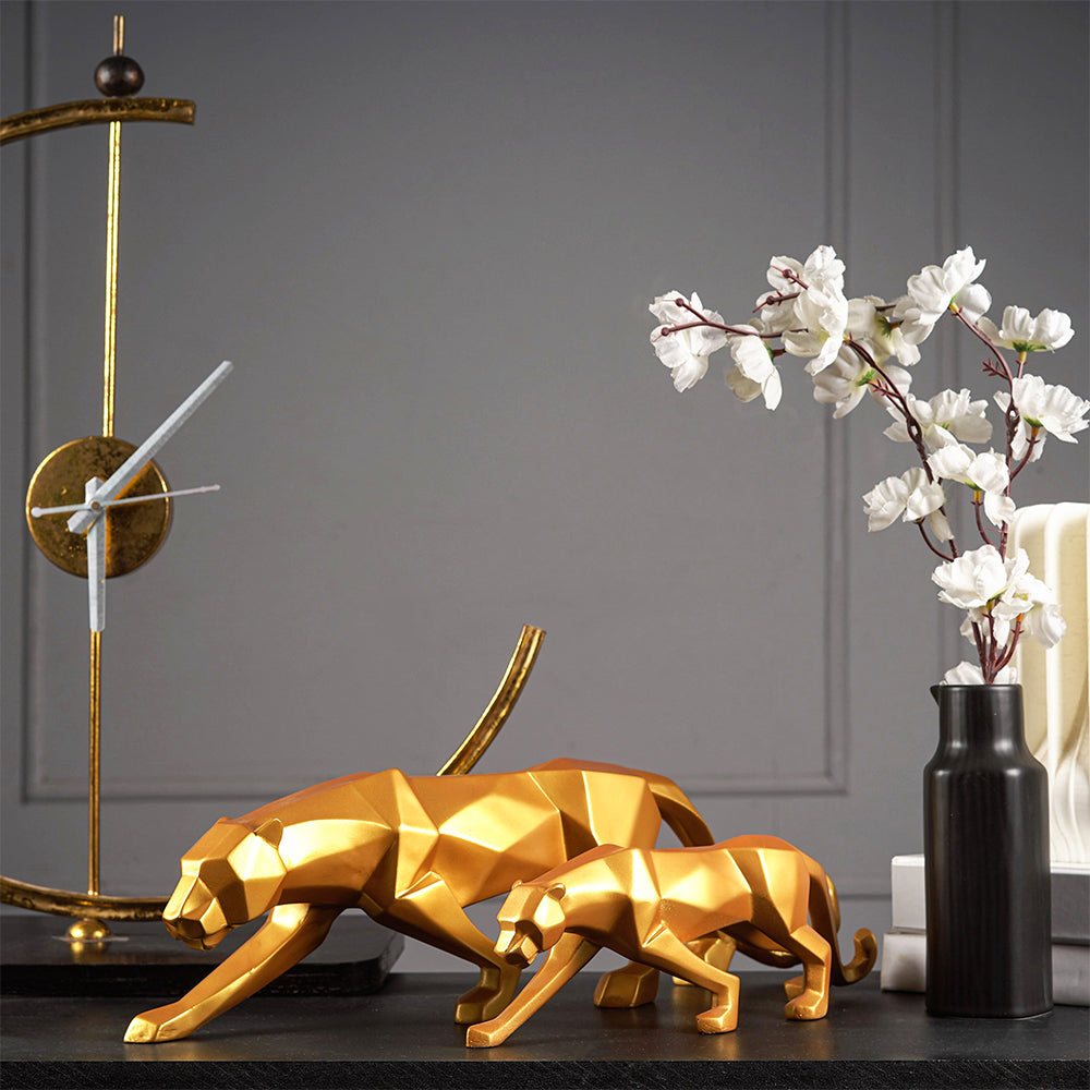 Geometrische Pantherstatue der modernen Kunst