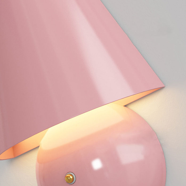 Frendorf | TrapeLux LED Wandleuchte | Modernes Trapez-Design | Eisen & Acryl | Warmweißes Licht