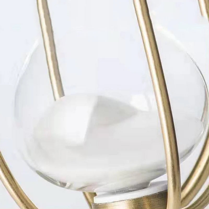 Frendorf | Zeitlose Eleganz – Vintage-Stundenglas mit klassischem Gestell zur Dekoration