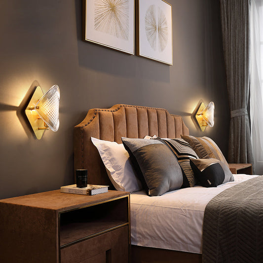 Frendorf | 1 Glühbirne Rhombus Wandlicht Fixture Modern Stilvolles Metall und klares Kristall Wandleuchte Lampe in Messing-Finish