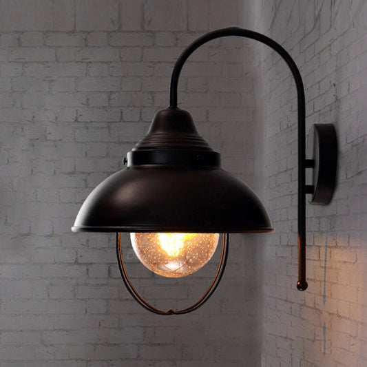 Frendorf | Farmhouse Dome Wandlamp 1 Licht Metaal Wandverlichting met Kooi en Gezaagd Glazen Kap in Zwart