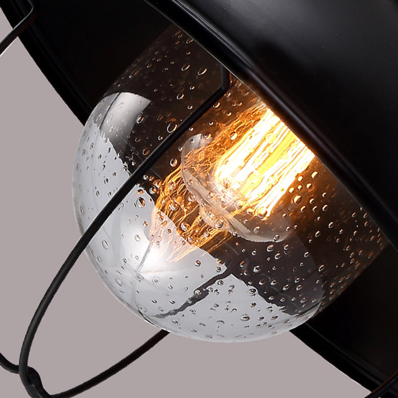 Frendorf | Farmhouse Dome Wandlamp 1 Licht Metaal Wandverlichting met Kooi en Gezaagd Glazen Kap in Zwart
