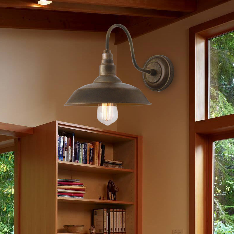 Frendorf | Antieke stijl schuurmuurlamp 1 licht ijzeren wandlamp met goose-neck arm in brons/roest voor slaapkamer