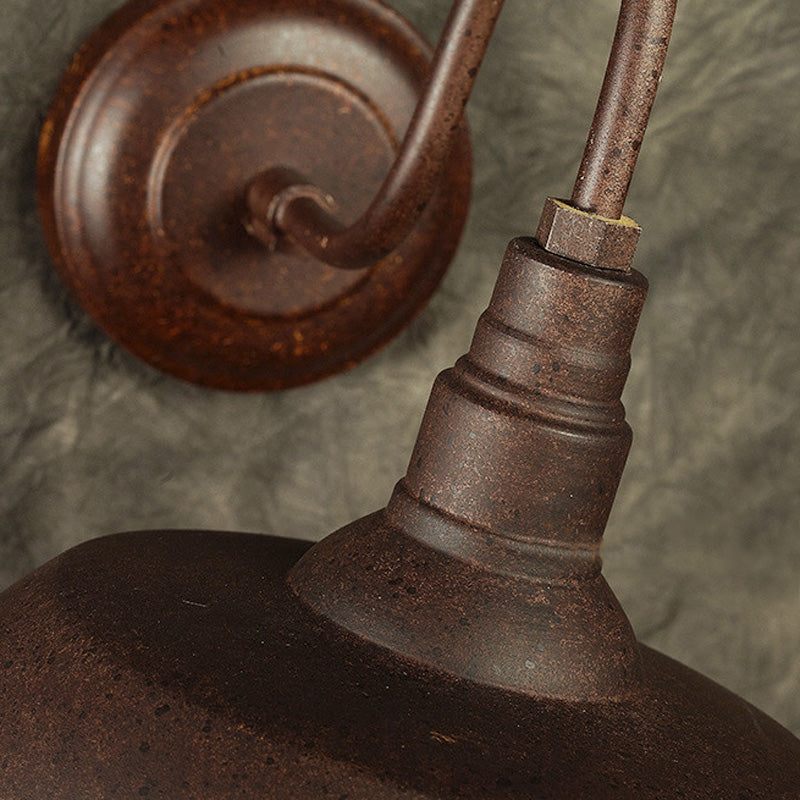 Frendorf | Antieke stijl schuurmuurlamp 1 licht ijzeren wandlamp met goose-neck arm in brons/roest voor slaapkamer