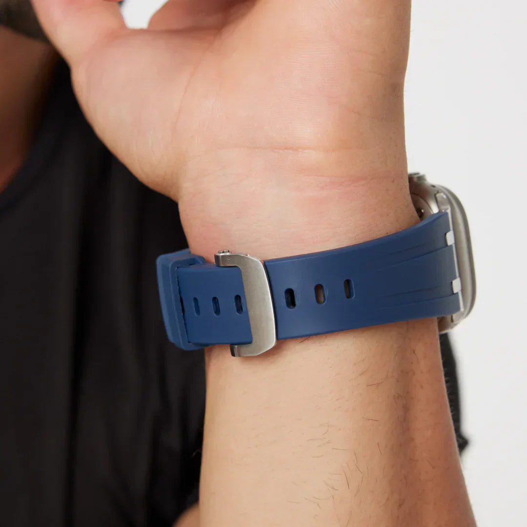 Frendorf | Luxus AP Metallkopf Schmetterlingsverschluss Silikonarmband für Apple Watch