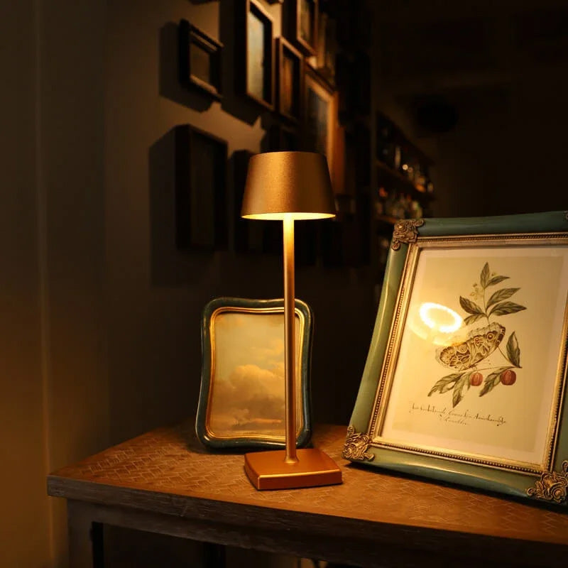 Frendorf | Moderne wiederaufladbare LED kabellose Tischlampe