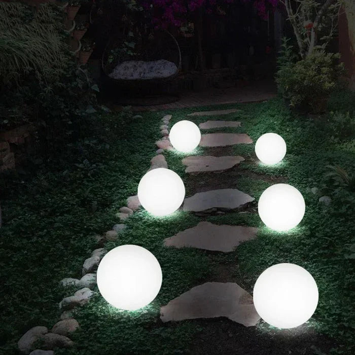 Frendorf | AuraColor Gartenball LED-Beleuchtung – 16 Farben – Kabellos, wetterfest und stimmungsvoll für Garten, Terrasse und Party