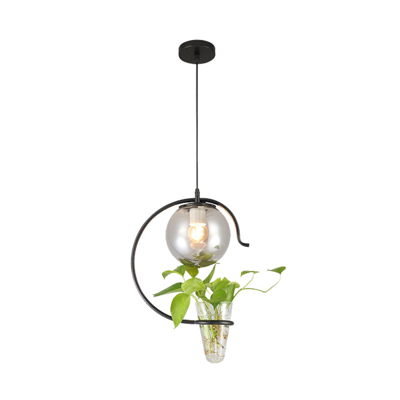 Industrielle Globe Metall Hängeleuchte 1 Leuchte Milchweiß/Rauchgrau Glas LED Pendelleuchte in Schwarz/Gold