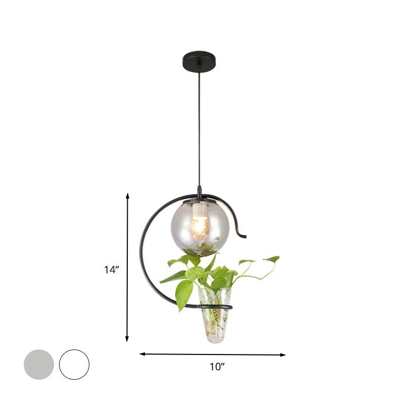 Industrielle Globe Metall Hängeleuchte 1 Leuchte Milchweiß/Rauchgrau Glas LED Pendelleuchte in Schwarz/Gold