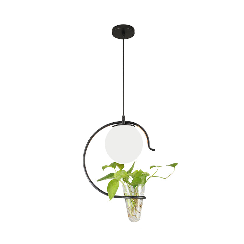 Industrielle Globe Metall Hängeleuchte 1 Leuchte Milchweiß/Rauchgrau Glas LED Pendelleuchte in Schwarz/Gold