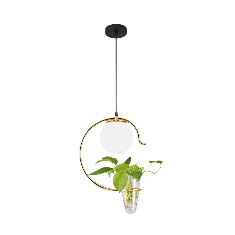 Industrielle Globe Metall Hängeleuchte 1 Leuchte Milchweiß/Rauchgrau Glas LED Pendelleuchte in Schwarz/Gold