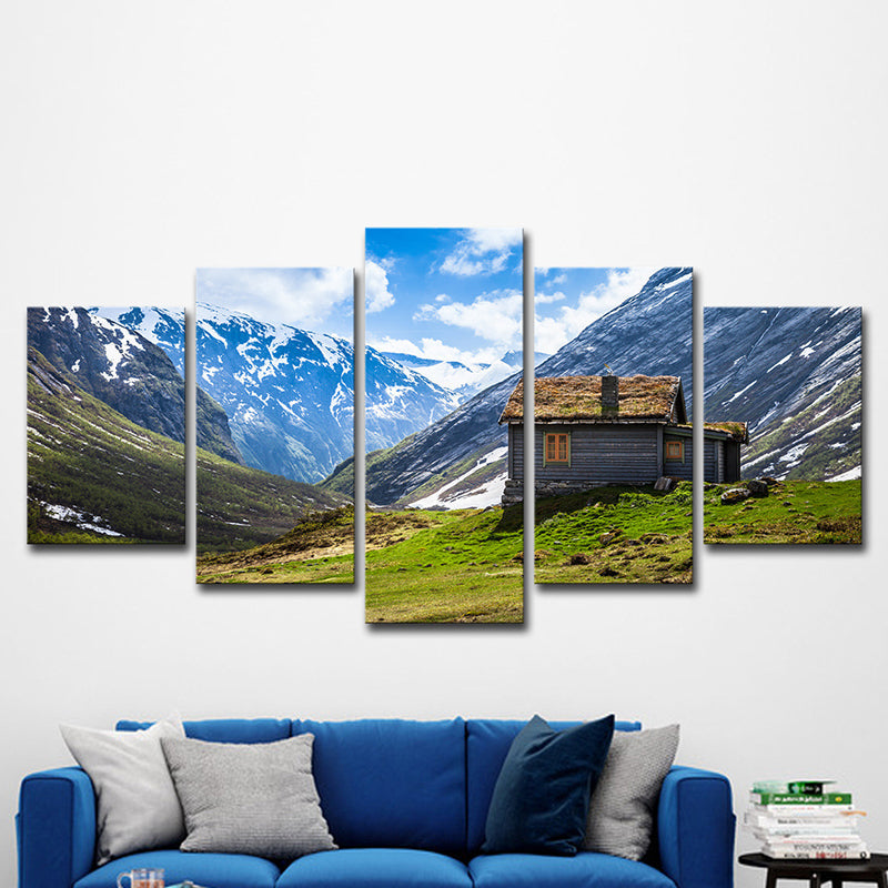 Frendorf | Zeitgenössische Blockhaus-Wandkunst Blaues Tal Landschaft Leinwanddruck für Wohnzimmer