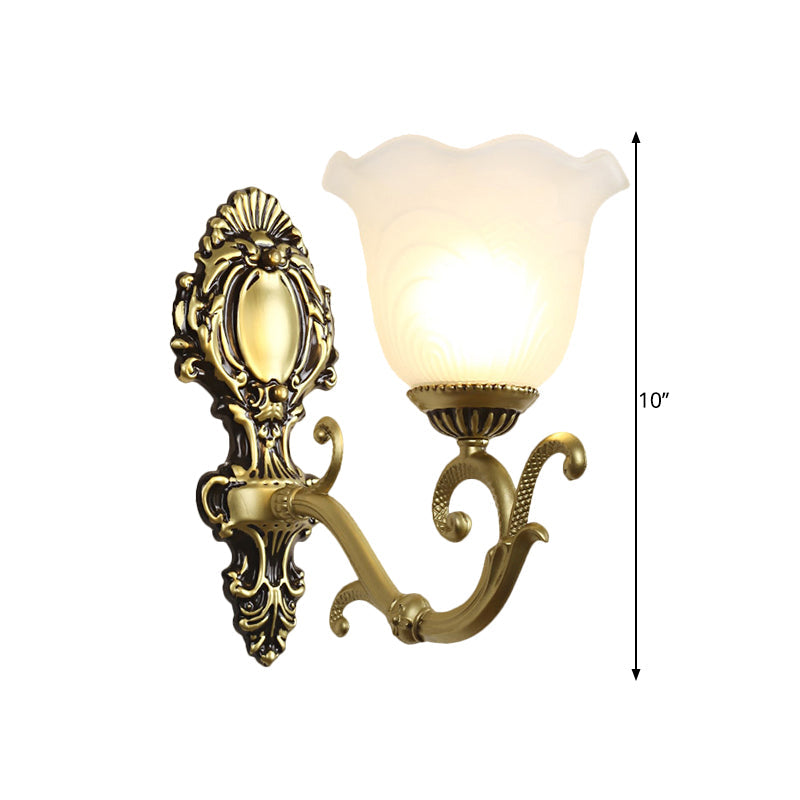 Frendorf | 1 Licht Bloom Wandlamp Vintage Messing/Beige Frosted Geribbeld Glas Wandverlichting met Gebogen Arm