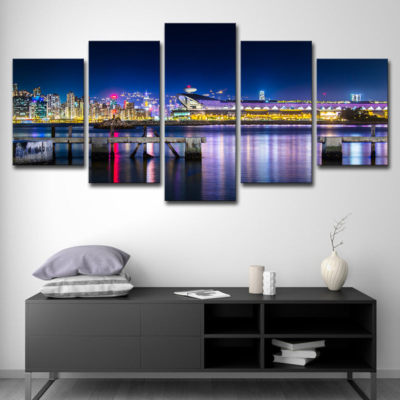 Frendorf | Foto-geprinte stedelijke canvas kunst met nachtlandschap van Kai Tak Cruise Terminal in blauw