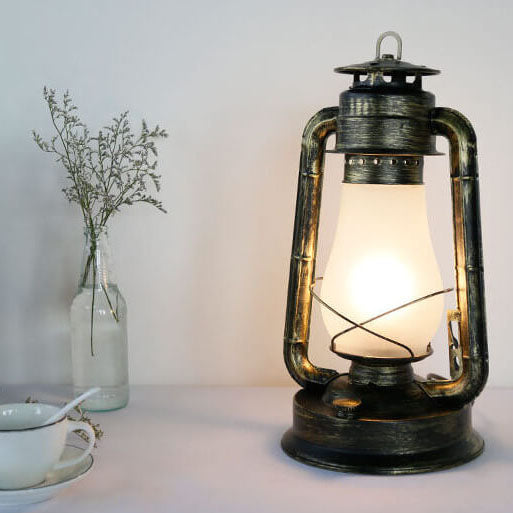 Frendorf | LuxeLume Retro Kerosin Tischlampe | Nostalgische Öllampe | 1-flammige Deko-Laterne