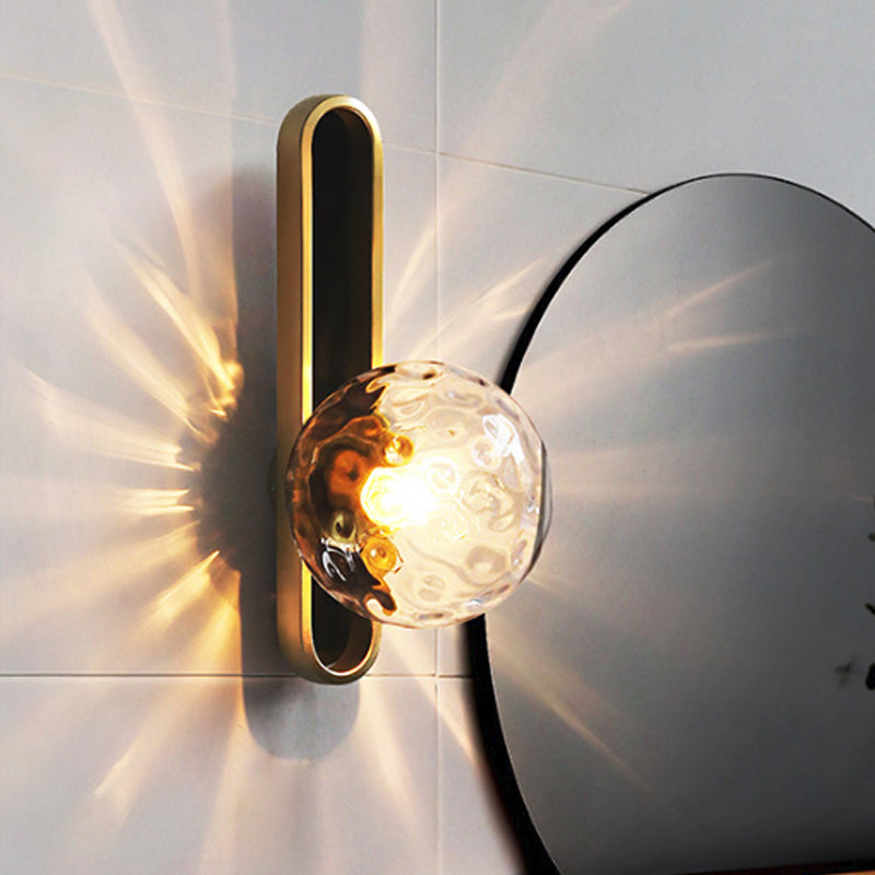 Frendorf | Industrielle Kugel Wandleuchte 1 Licht Klar Dimpled/Weiß Glas Wandschalter Beleuchtung mit rechteckiger Rückplatte