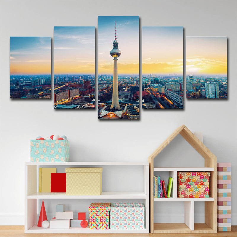 Frendorf | Gelbes Sundown Stadtbild Leinwandkunst Berlin Fernsehturm Global Inspiriert Mehrteilig Wanddekoration