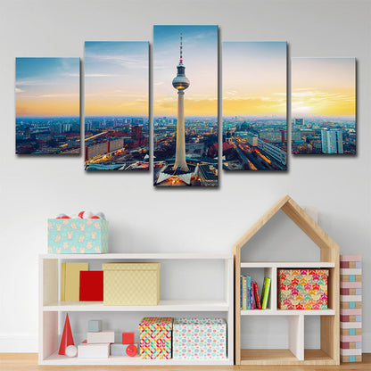 Frendorf | Gelbes Sundown Stadtbild Leinwandkunst Berlin Fernsehturm Global Inspiriert Mehrteilig Wanddekoration