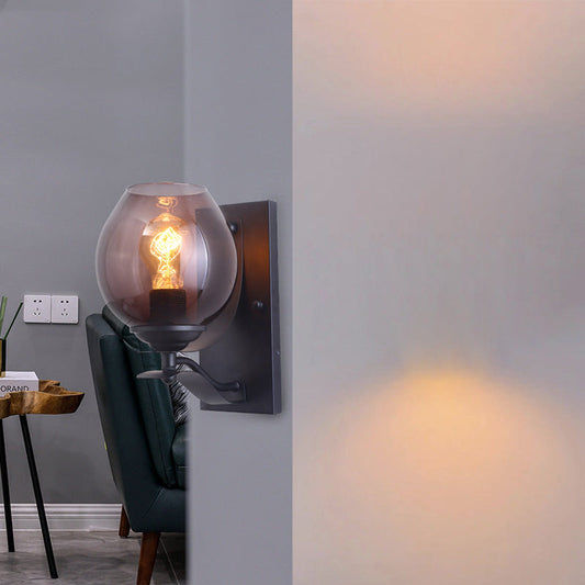 Frendorf | Ein Licht Wandleuchte mit Kugel-Schirm Graues Glas Industrielle Café Licht Armatur in Schwarz