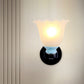 Frendorf | 1/2-Bulb Bloom Wandlamp Antiqued Black Frosted Ribbed Glas Wandverlichting voor Woonkamer