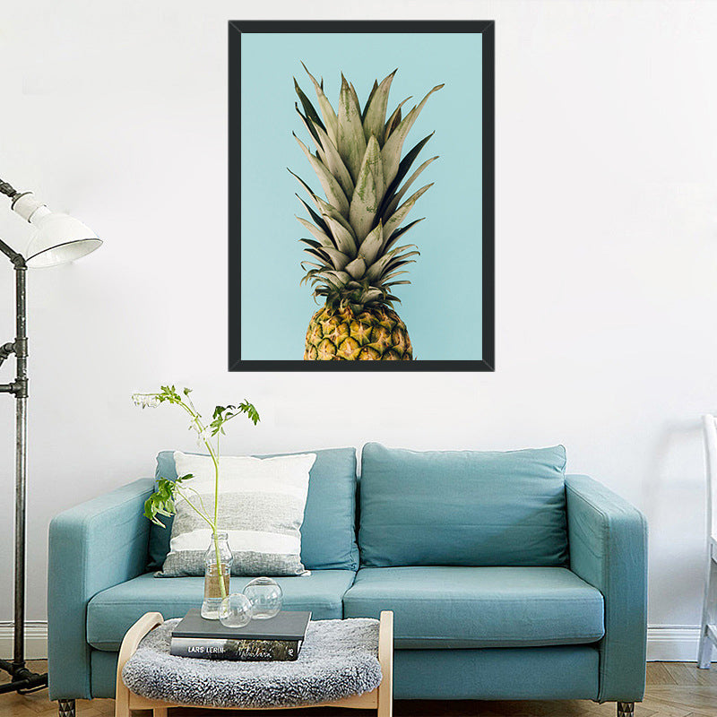 Frendorf | Nordic Photography Ananas Wandkunst Wohnzimmer Leinwanddruck in Grün auf Blau