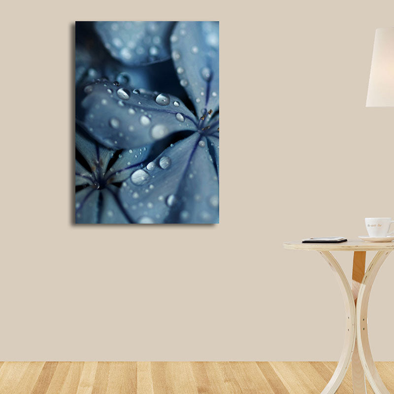 Frendorf | Blatt mit Tau Leinwand Kunst Nordisch Strukturierte Wohnzimmers Wanddekoration in Sanften Farben