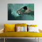 Frendorf | Groene Pool en Zwemmer Canvas Textuur Oppervlak Moderne Woonkamer Wandkunst