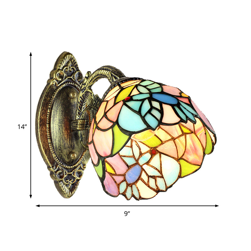 Frendorf | Glasmalerei Wandlampe mit gebogenem Arm Ein Licht Tiffany Wandleuchte in Messing