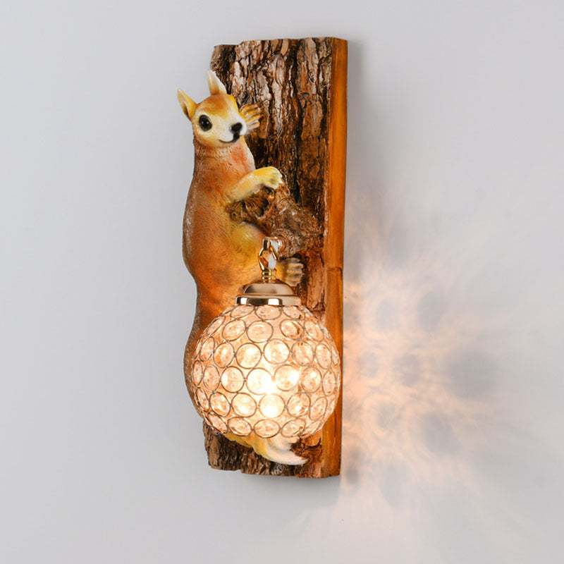 Frendorf | Crystanova Wandleuchte | Kreatives Eichhörnchen-Design | Kristall-Details | 1-flammige Lampe für Schlafzimmer