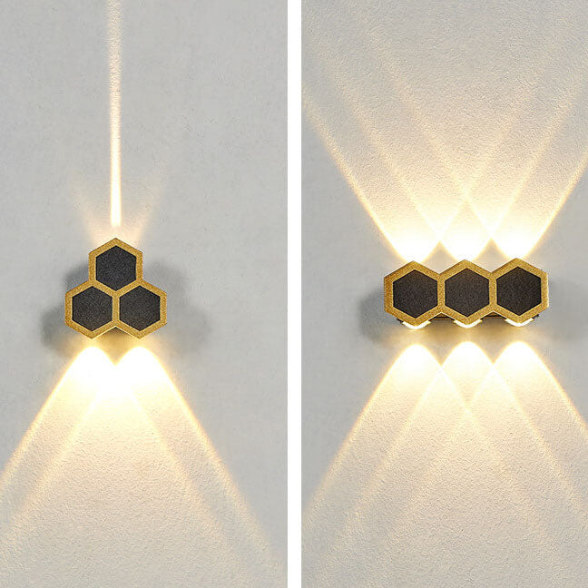 Frendorf | LumoHex Prime | Modernes Outdoor LED Wandlicht | Hexagon Schwarz-Gold Kombination