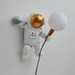Frendorf | CosmoBuddy Astronaut Wandlampe | Kreatives Design | Resin & ABS | LED Schlafzimmerlicht