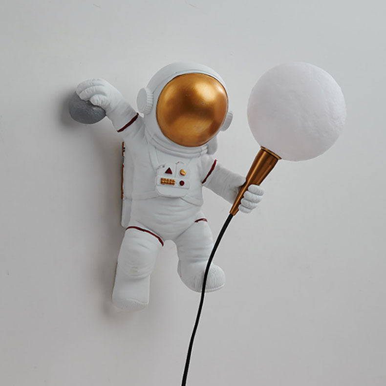 Frendorf | CosmoBuddy Astronaut Wandlampe | Kreatives Design | Resin & ABS | LED Schlafzimmerlicht