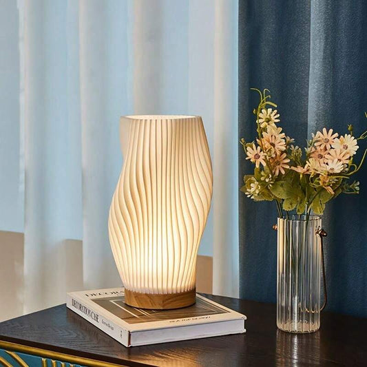 USB-Driven & Elegante Wellen-Design Tischlampe | WaveGlow