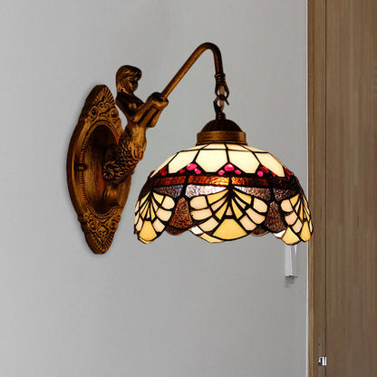 Frendorf | 1 Kopf Scalloped Kuppel Wandleuchte Tiffany Gold Cut Glas Wandleuchte mit Meerjungfrau/schwingendem Arm