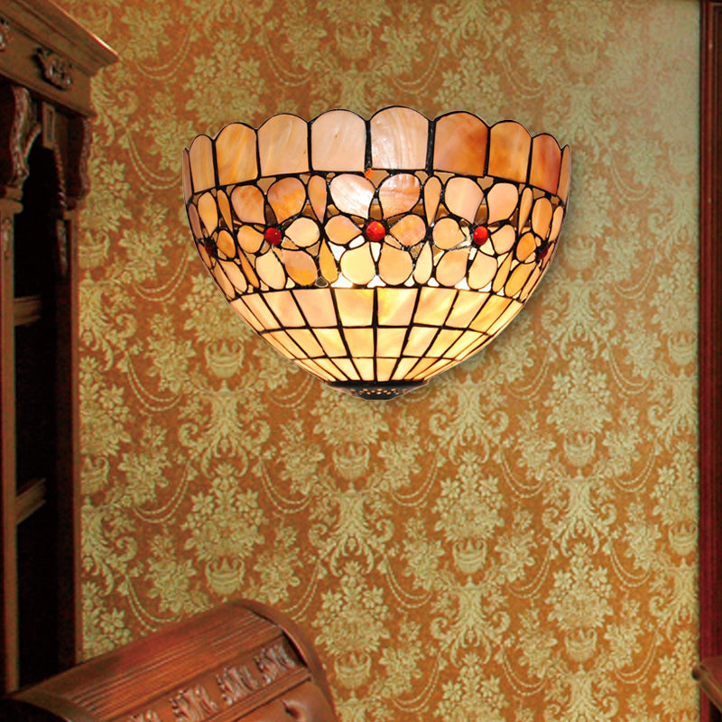 Frendorf | 1 Licht Floral Wandlamp Tiffany Schelp Muurmontage Licht in Beige voor Trap