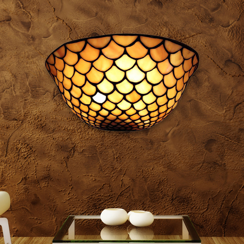Frendorf | Fish Scale Wandleuchte Beige Glas 2 Lichter Traditionelle Wandmontage Licht für Treppenhaus