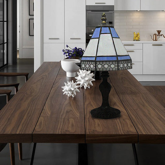 Beige/Blaue Konische Stehlampe Tiffany Stil 1 Kopf Tischbeleuchtung für Nachttisch